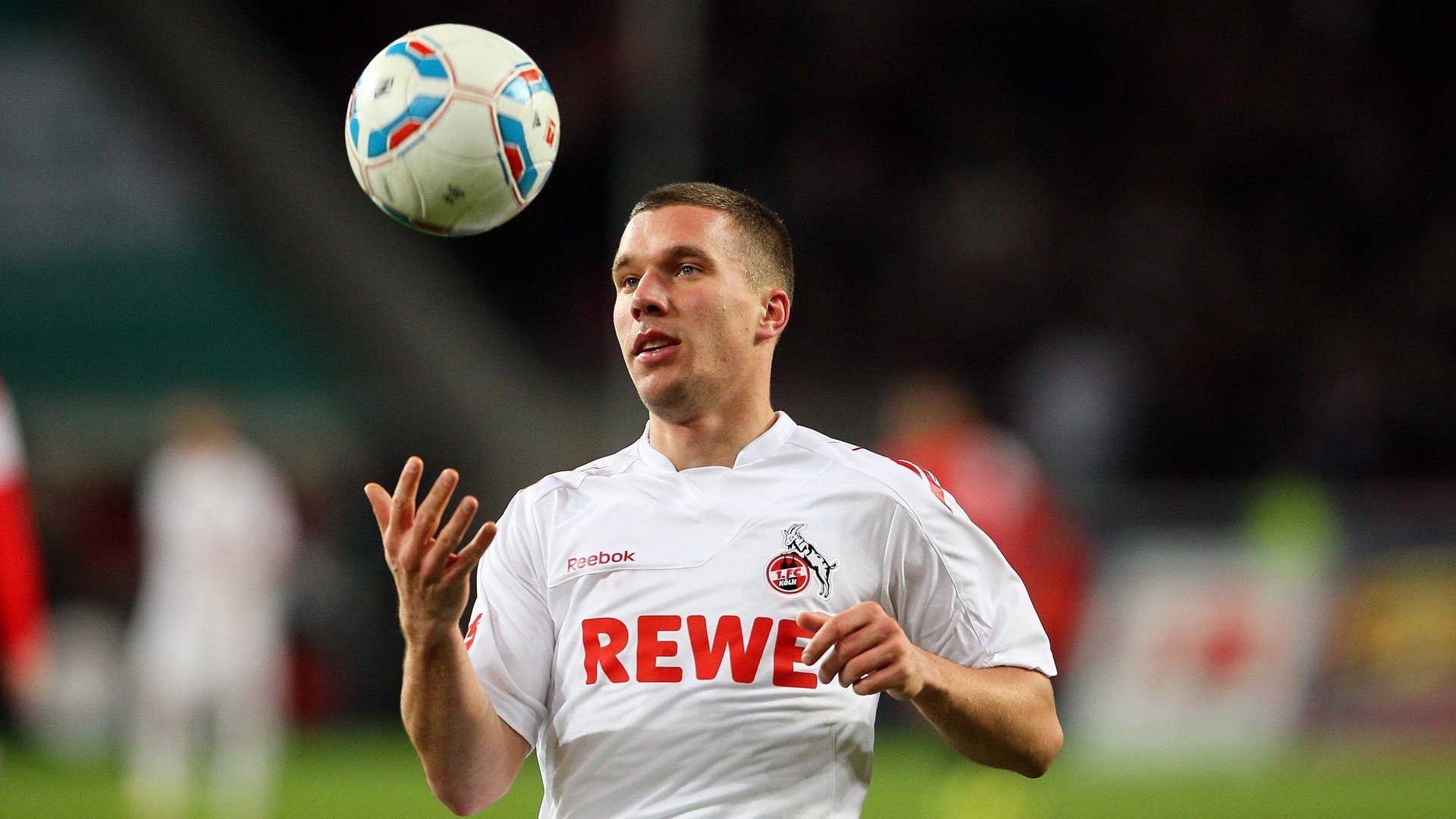 周冠宇赛点兑现，纽约尼克斯淘汰利物浦晋级四强，主帅激动落泪